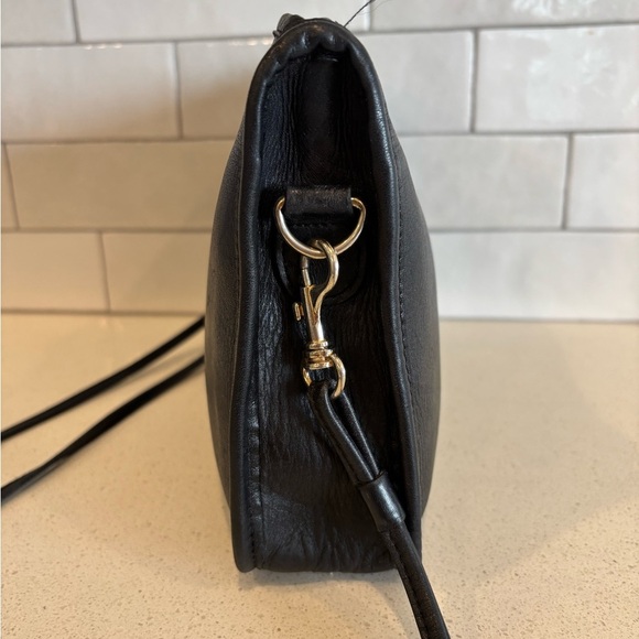 Carriage Court Black Crossbody Leather Bag. Vintage EUC - Picture 6 of 10